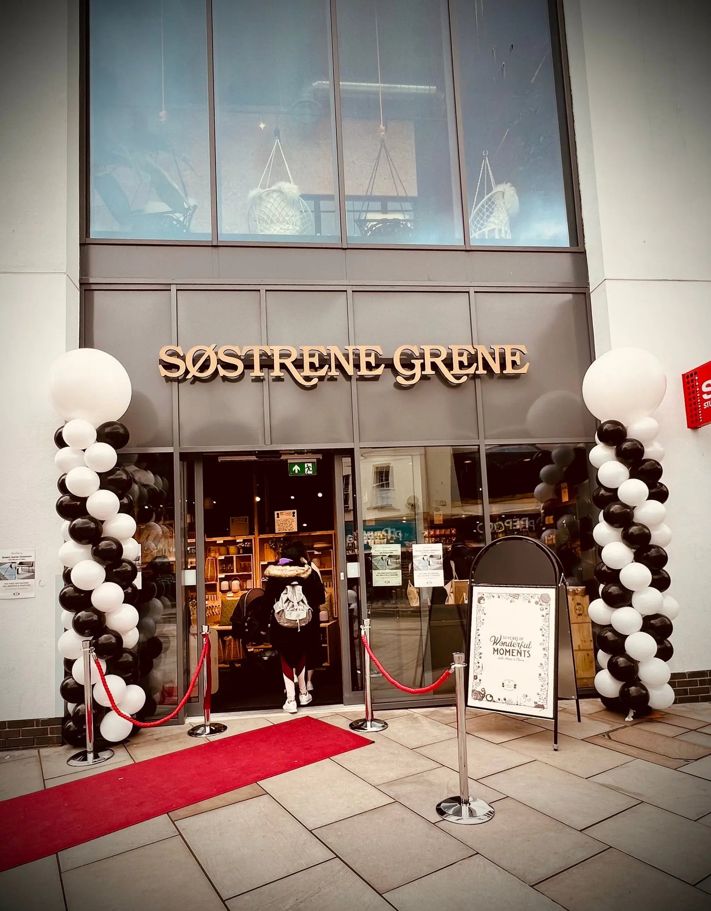 Customisable 6ft Balloon Column - Perfect for Events | The Party Hut Cheltenham