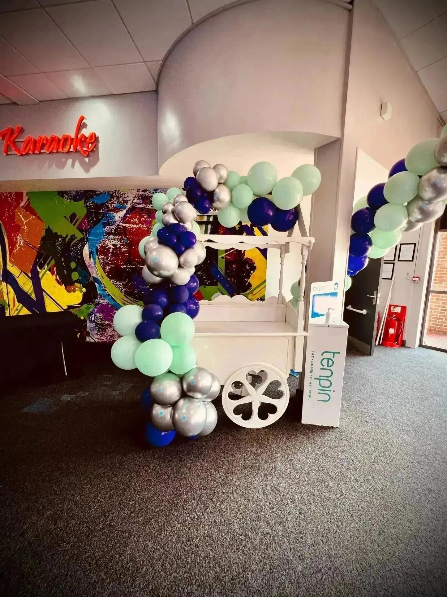 Candy Cart Rental – Custom Packages with Balloons & Sweets | The Party Hut
