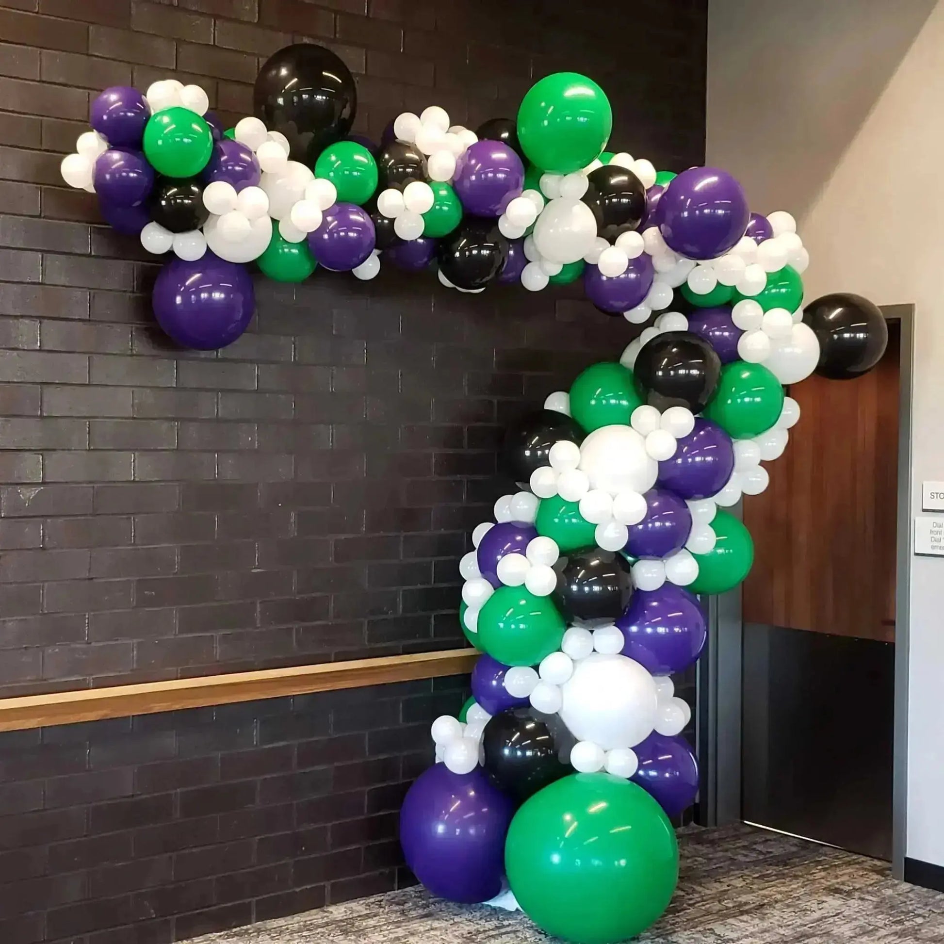 Organic Balloon Half Arch